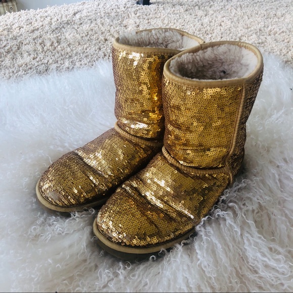 Gold Sparkly Uggs Sequins sz 8 FINAL PRICE!!! MOVING MUST GO SALE!! - Picture 3 of 7